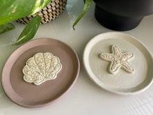 Load image into Gallery viewer, TRINKET DISH-Shell/Starfish