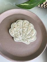 Load image into Gallery viewer, TRINKET DISH-Shell/Starfish