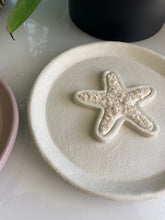 Load image into Gallery viewer, TRINKET DISH-Shell/Starfish